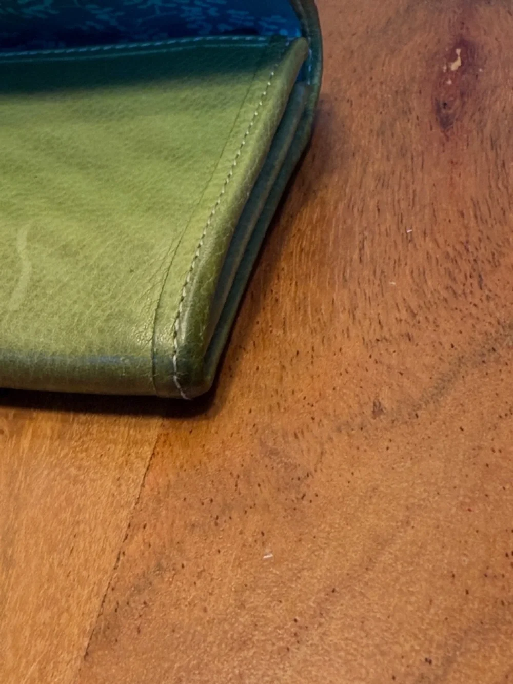Fossil Boho Y2K Distressed Leather Wallet Olive Green Project Piece (GUC)